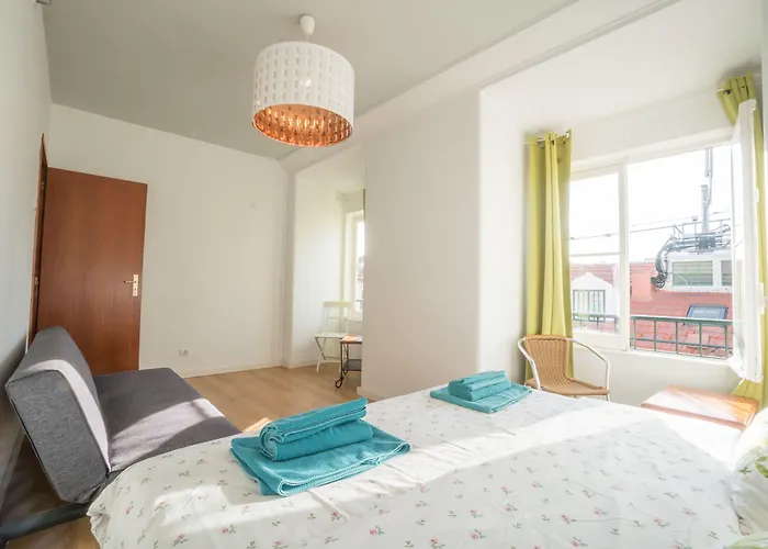 Vistas De بيت شباب